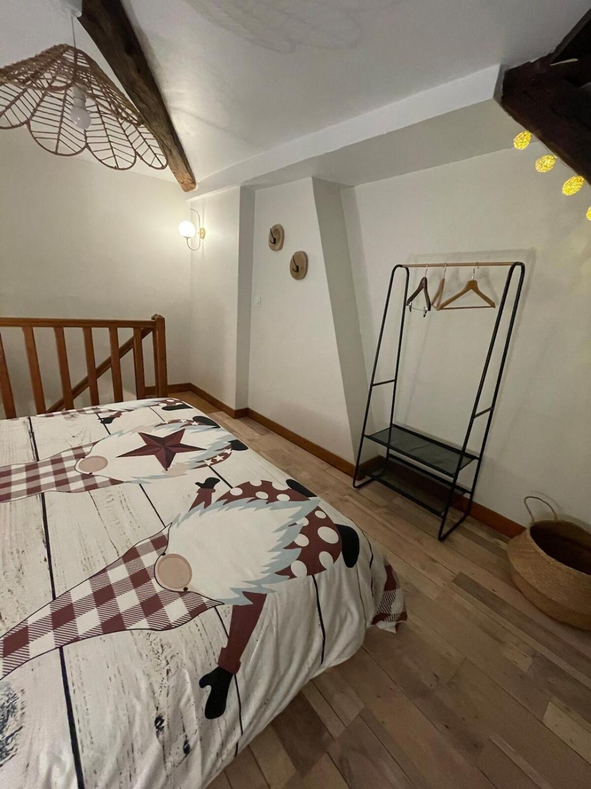 "La Petite Maison" Triplex Au Centre Ville - Les Terres Du Roy Avallon Ngoại thất bức ảnh