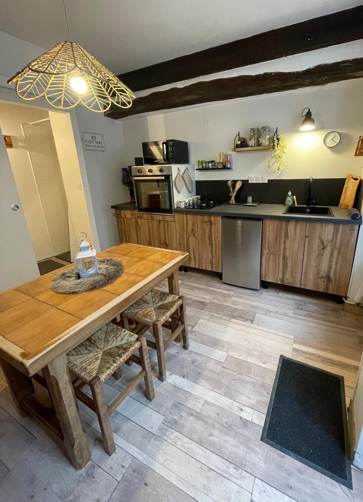 "La Petite Maison" Triplex Au Centre Ville - Les Terres Du Roy Avallon Ngoại thất bức ảnh